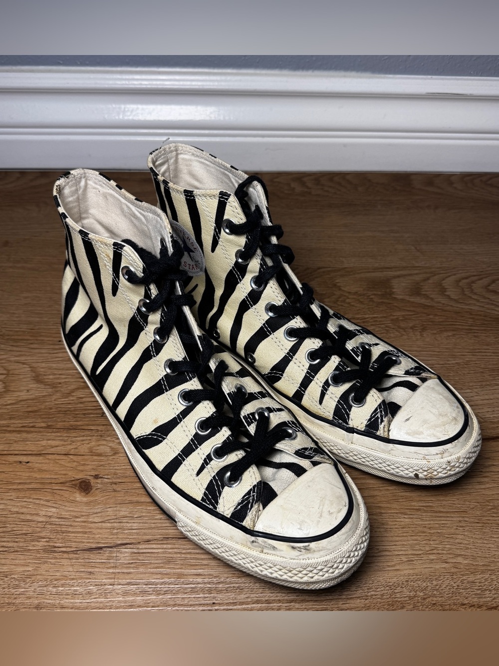 Zebra Animal Print Converse Hi Top Shoes Women’s 10.5 / Men 8.5 Pre-owned
